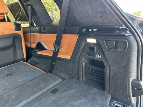Used 2022 BMW X7 xDrive40i w/ M Sport Package AWD/4WD image 50