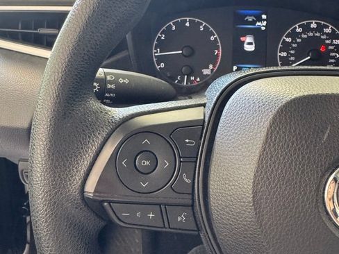 Used 2024 Toyota Corolla LE FWD image 30