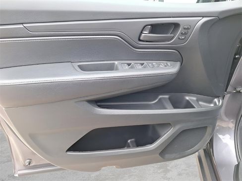 Used 2024 Honda Odyssey EX-L image 18