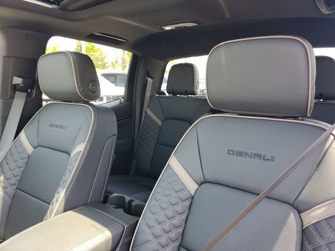 New 2026 GMC Canyon Denali AWD/4WD image 7