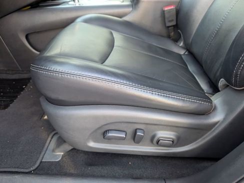 Used 2019 Nissan Pathfinder SL image 28