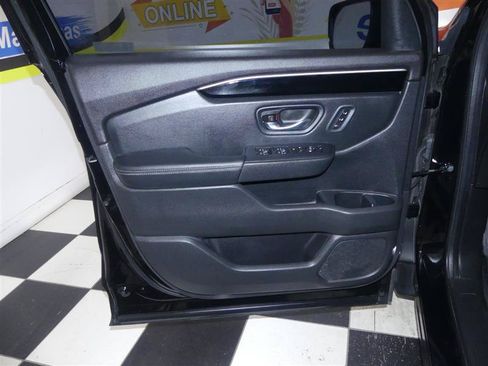 Used 2023 Honda Pilot Touring image 25