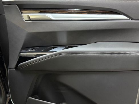 New 2026 Cadillac Escalade ESV Luxury w/ Touring Package image 60