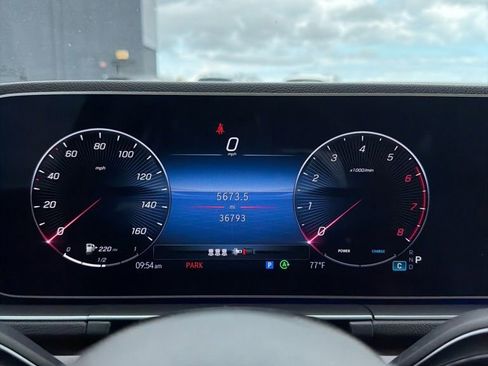 Used 2024 Mercedes-Benz GLE 450 4MATIC image 7