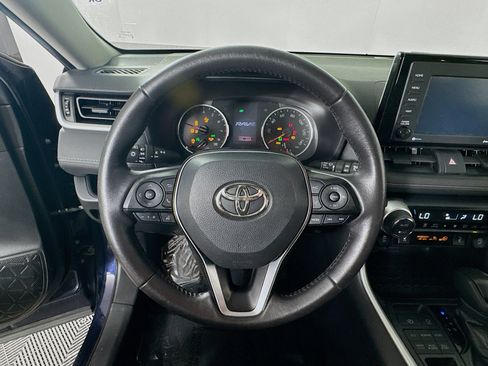Certified 2020 Toyota RAV4 XLE w/ Convenience Package AWD/4WD image 13