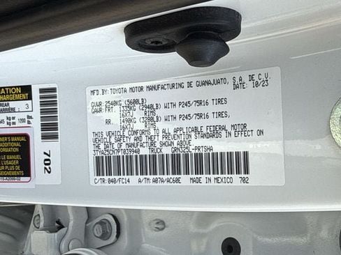 Used 2023 Toyota Tacoma SR5 RWD image 33