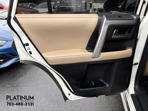 Used 2018 Toyota 4Runner Limited AWD/4WD image 20