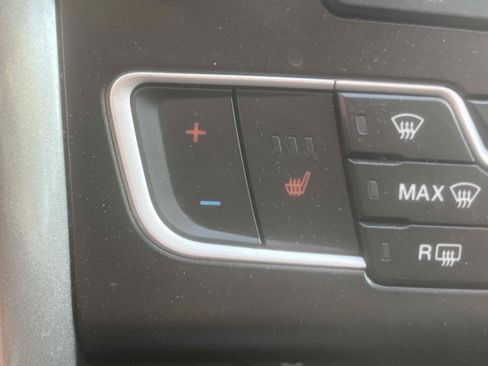 Used 2017 Ford Fusion SE w/ Equipment Group 602A FWD image 18