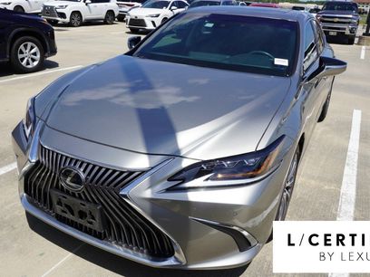 Certified 2020 Lexus ES 350 w/ Accessory Package 2