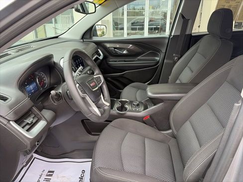 Used 2023 GMC Terrain SLE w/ Driver Convenience Package image 11