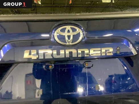 Used 2022 Toyota 4Runner TRD Sport w/ Technology Package image 9