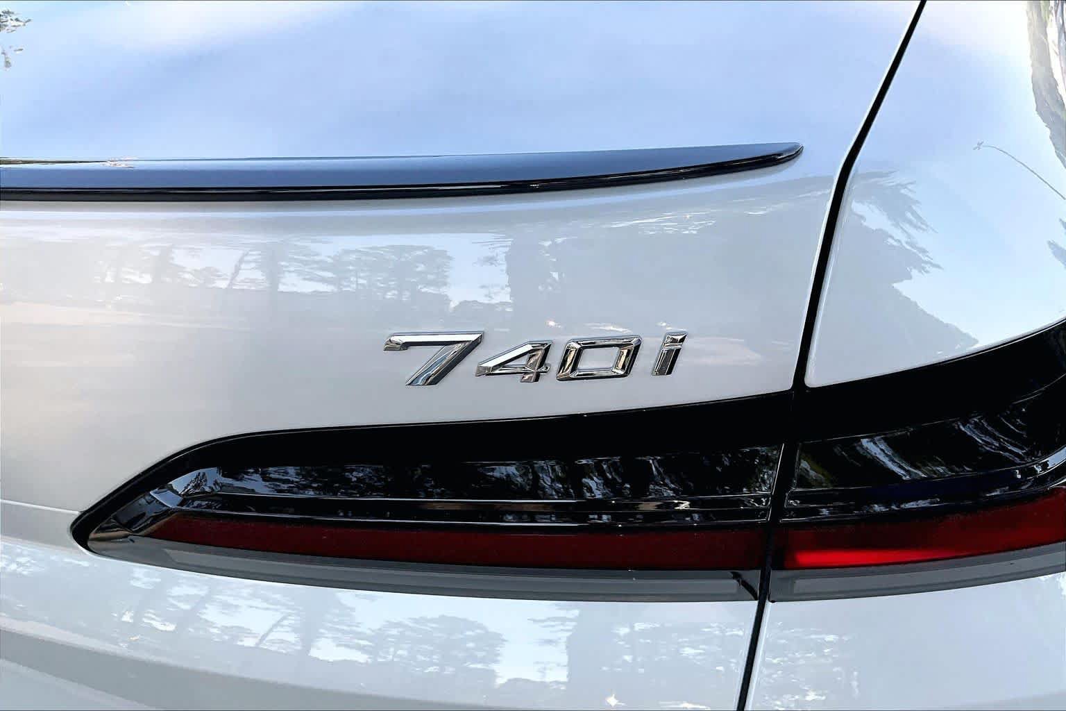 New 2026 BMW 740i RWD image 15