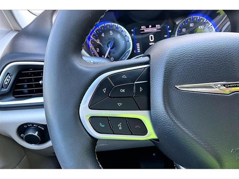 Certified 2024 Chrysler Voyager LX FWD image 11