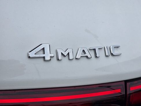 New 2026 Mercedes-Benz GLB 250 4MATIC image 34