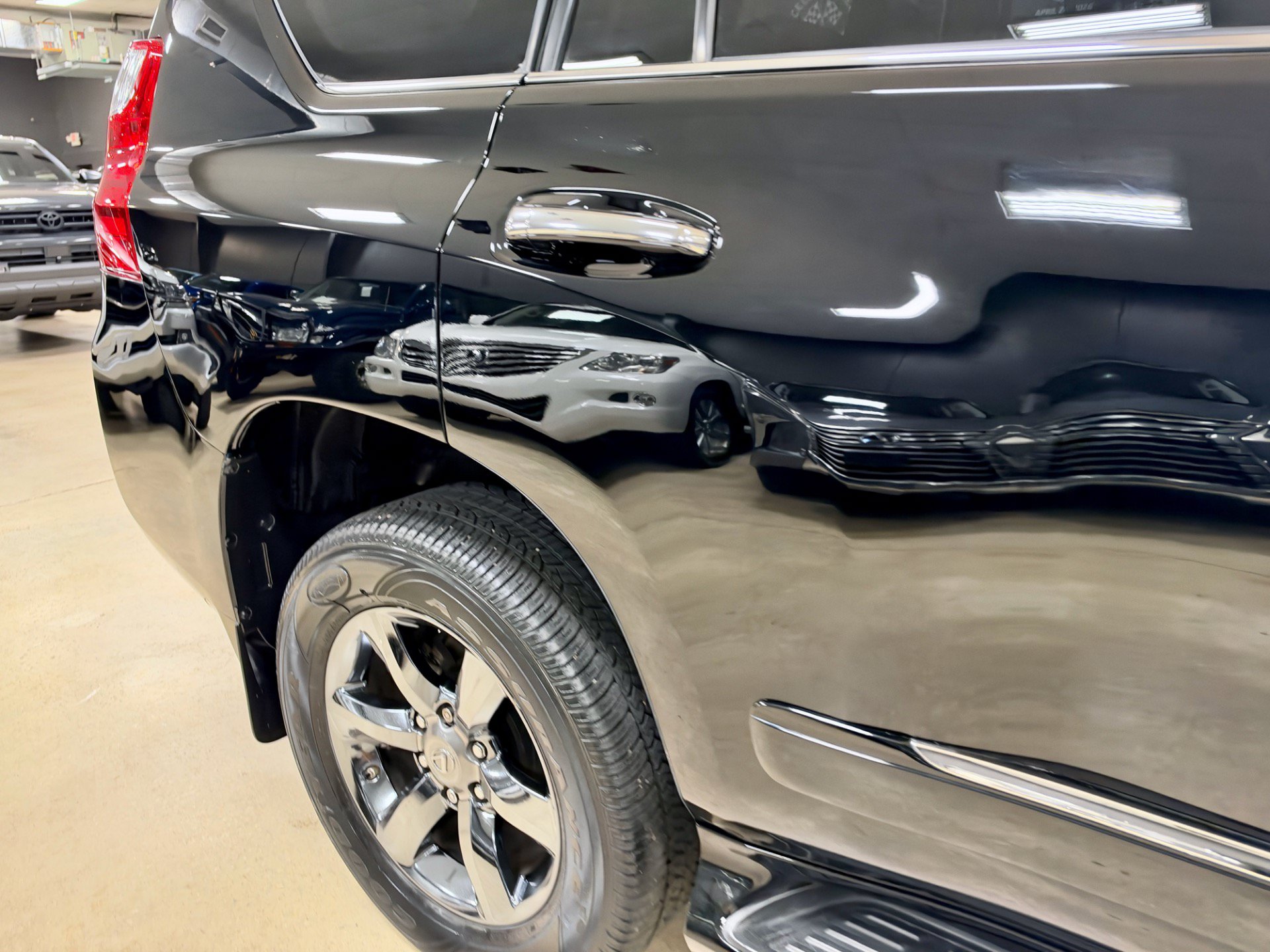 Used 2012 Lexus GX 460 w/ Comfort Plus Pkg AWD/4WD image 19
