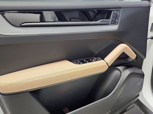 Certified 2026 Porsche Cayenne Coupe AWD/4WD image 13