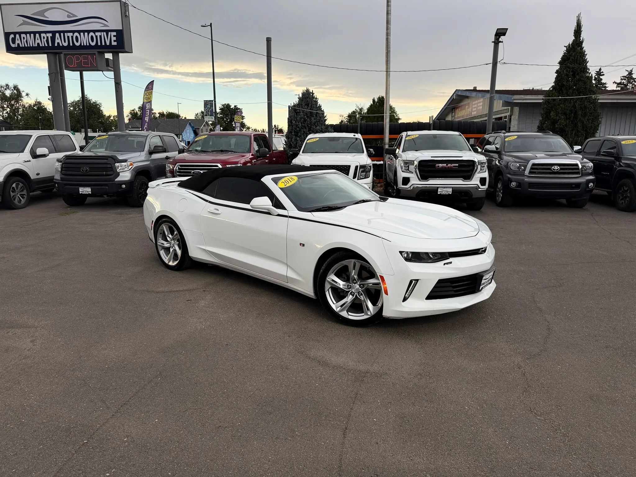 Used 2018 Chevrolet Camaro LT RWD image 2