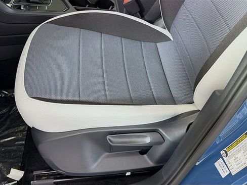 New 2026 Volkswagen Taos S image 19