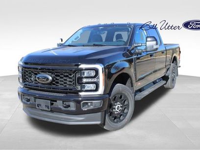 New 2026 Ford F250 Lariat w/ Black Appearance Package