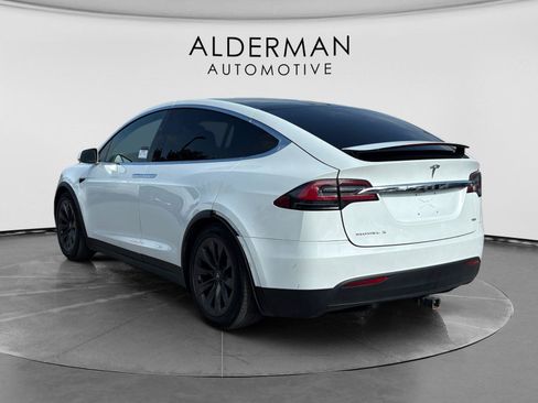 Used 2018 Tesla Model X 75D AWD/4WD image 3