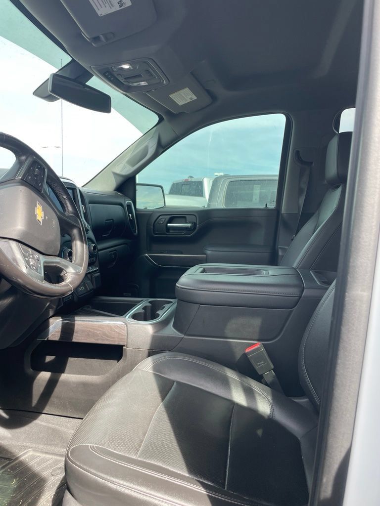 Used 2021 Chevrolet Silverado 1500 LTZ w/ LTZ Convenience Package II AWD/4WD image 2