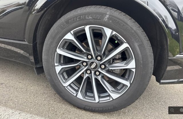 Used 2024 Cadillac Lyriq Sport AWD/4WD image 8