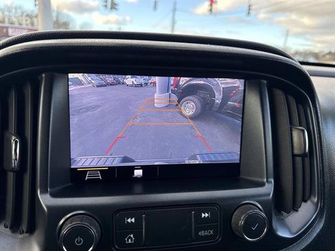 Used 2019 Chevrolet Colorado LT w/ LT Convenience Package image 17