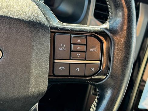 Used 2022 Ford F150 Lightning Platinum image 40