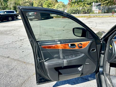 Used 2014 Hyundai Equus Signature image 8