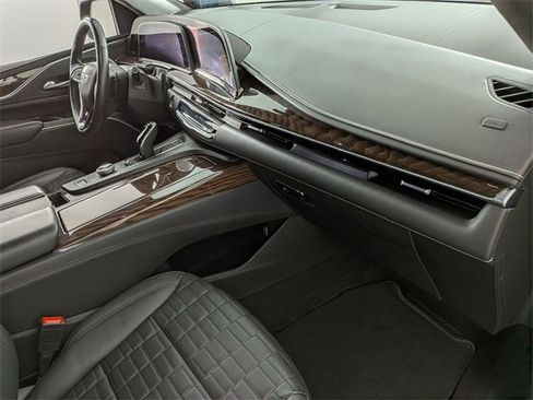Used 2023 Cadillac Escalade Premium Luxury Platinum w/ Heavy-Duty Trailer Package image 34