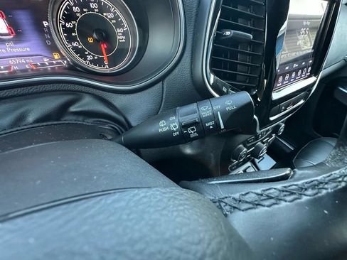 Used 2020 Jeep Cherokee Limited FWD image 22