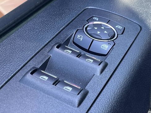 Used 2019 Ford F150 Lariat w/ Equipment Group 502A Luxury image 19