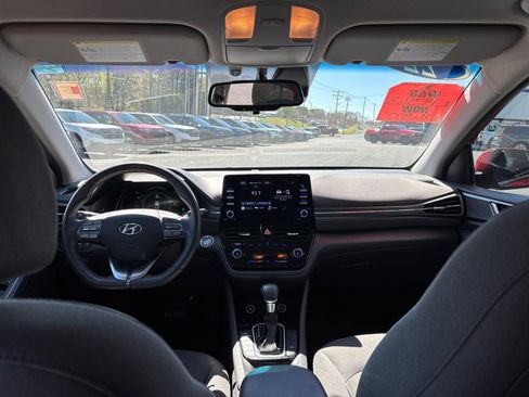 Used 2022 Hyundai Ioniq SE image 39