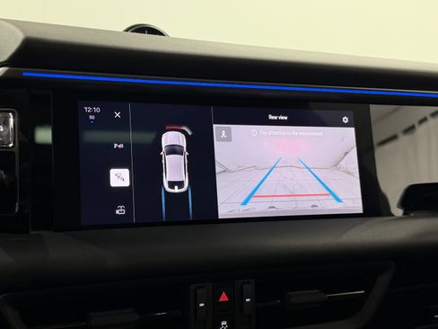 Certified 2025 Porsche Macan 4 Electric image 45