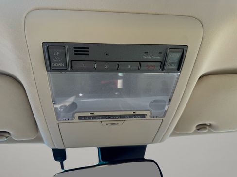 Used 2012 Lexus LS 460 Luxury image 23