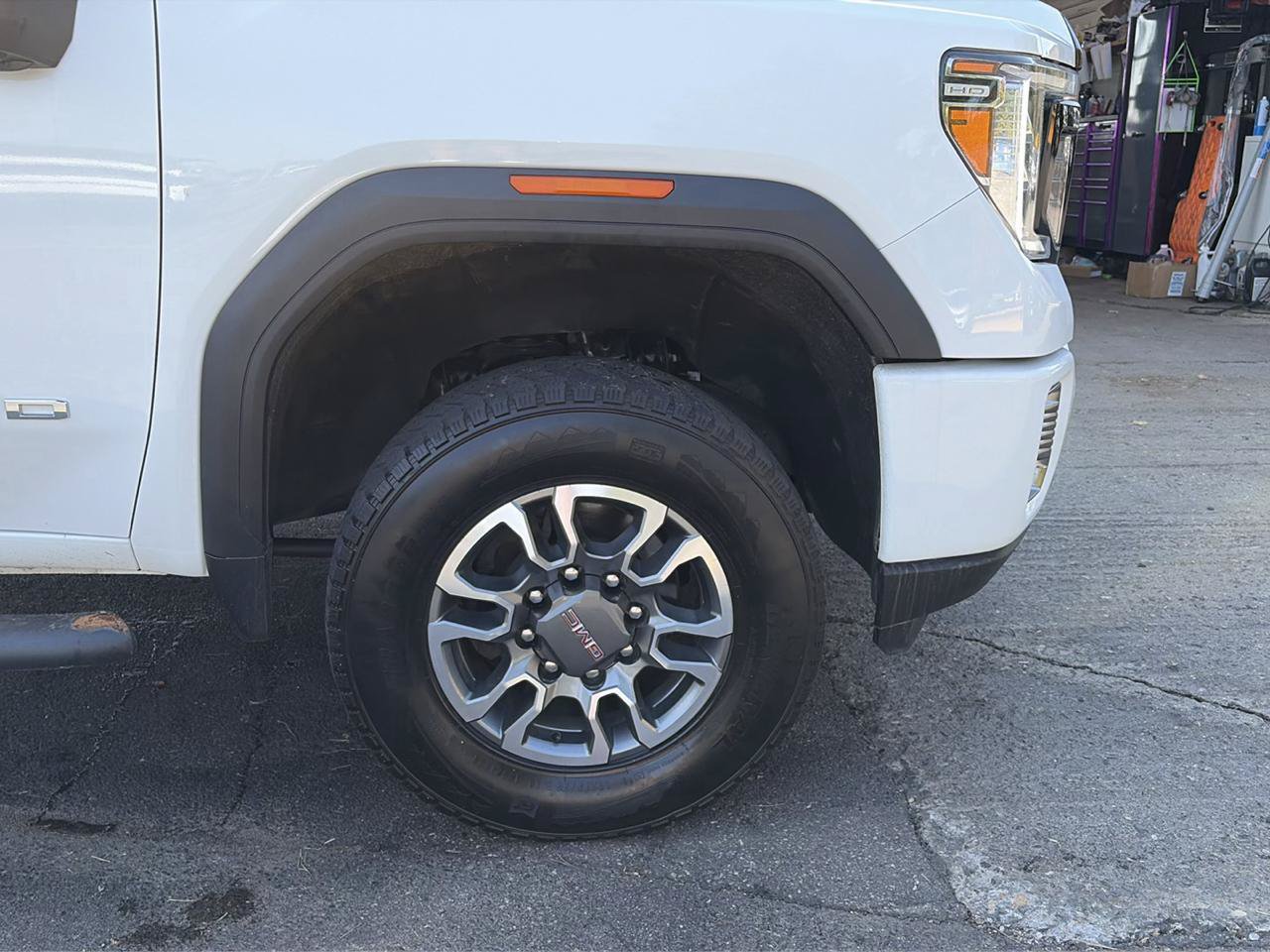 Used 2023 GMC Sierra 3500 AT4 AWD/4WD image 19