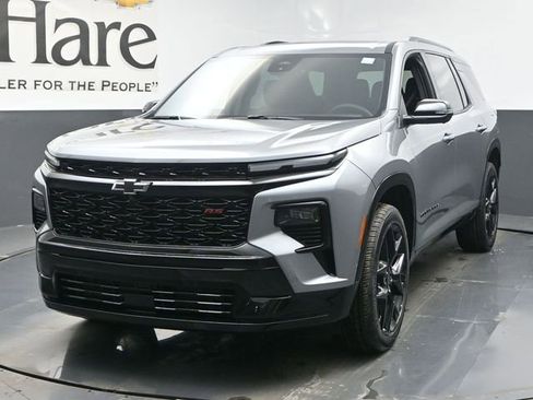 New 2026 Chevrolet Traverse RS w/ LPO, Floor Liner Package image 7