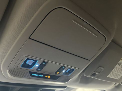 Used 2025 Ford Mustang Mach-E Premium image 21