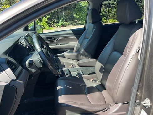 Used 2019 Honda Odyssey EX-L image 2