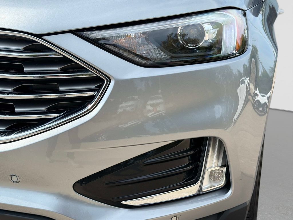 Used 2022 Ford Edge Titanium AWD/4WD image 11
