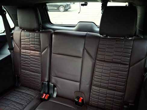 Certified 2023 Cadillac Escalade Sport Platinum w/ LPO, ONYX Package AWD/4WD image 8