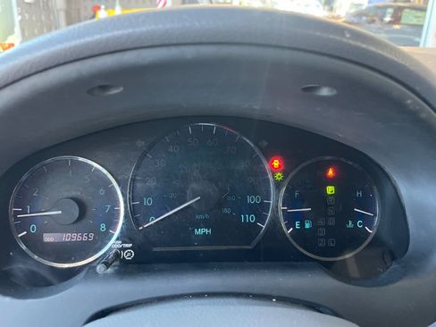 Used 2010 Toyota Sienna LE FWD image 13
