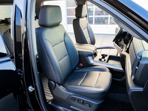 Used 2024 Chevrolet Silverado 2500 LTZ w/ LTZ Plus Package image 31