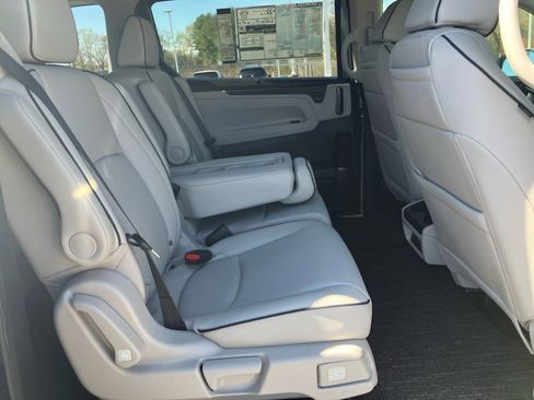New 2026 Honda Odyssey Touring image 29