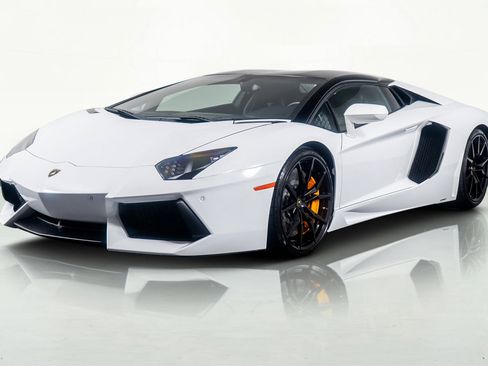Used 2015 Lamborghini Aventador LP 700-4 image 22