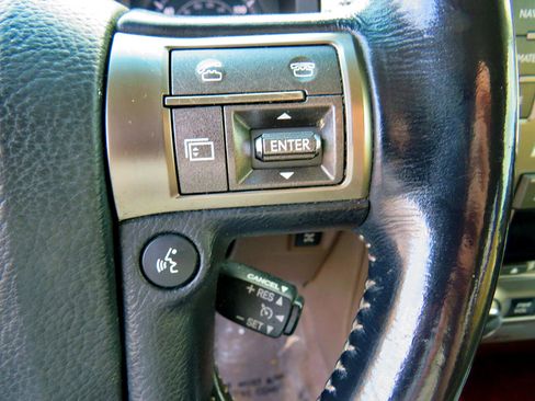 Used 2016 Lexus GX 460 w/ Premium Package image 23