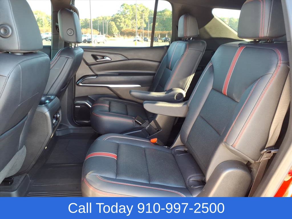 Used 2025 Chevrolet Traverse RS w/ LPO, Floor Liner Package FWD image 12