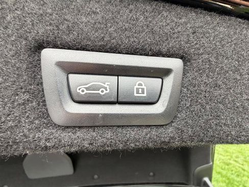 Used 2016 BMW 740i w/ Executive Package 2 RWD image 22