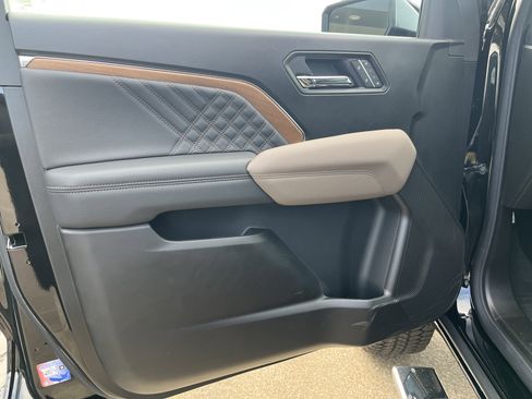 New 2026 GMC Canyon Denali image 25