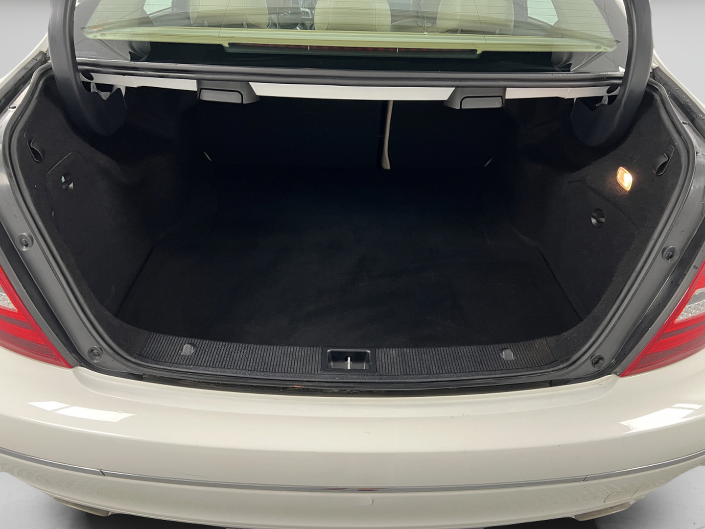 Used 2013 Mercedes-Benz C 300 4MATIC Sedan image 30